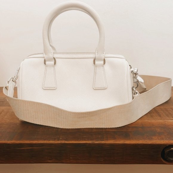 PRADA Saffiano Lux leather top handle in white - Picture 3 of 10